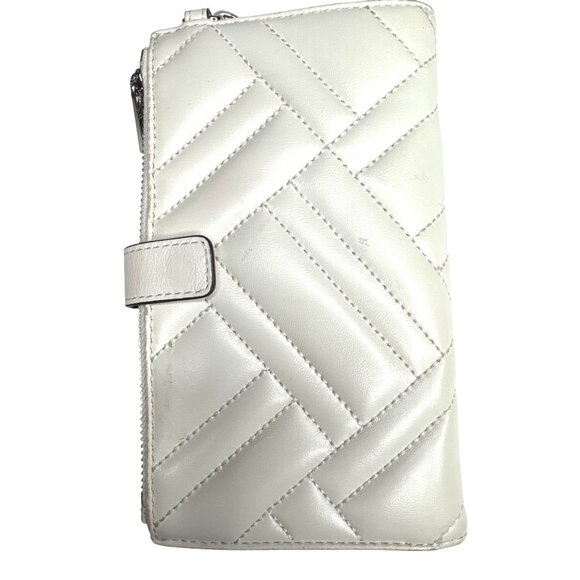 Michael Kors Quilted White Leather Wristlet Wallet - Picture 6 of 16